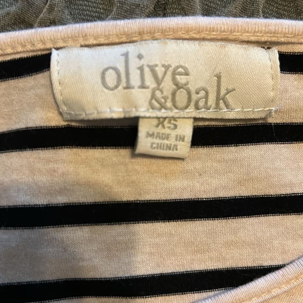 Olive & Oak/Anthropologie Striped Black and White Women's Top - Picture 4 of 6